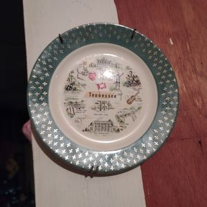 VINTAGE DECORATIVE TENNESSEE STATE SOUVENIR PLATE.